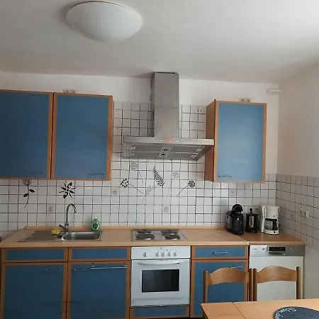 PHÖNIX-1 bis 8 Personen, Terrasse, Garten, 1A Lage! Apartment Hofgeismar