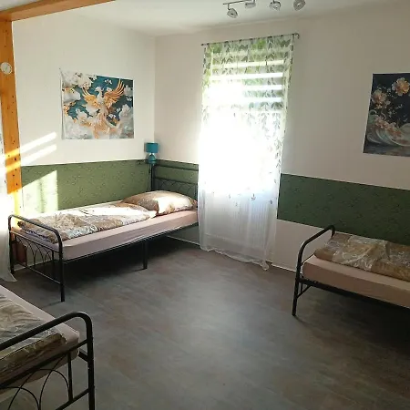 PHÖNIX-1 bis 8 Personen, Terrasse, Garten, 1A Lage! Apartment Hofgeismar